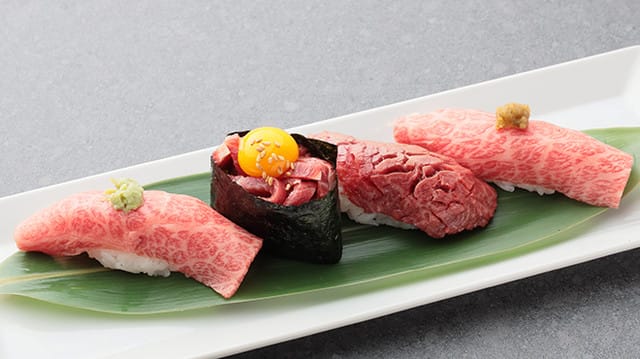 肉の旨みを堪能できる「特選肉寿司の盛り合わせ」。